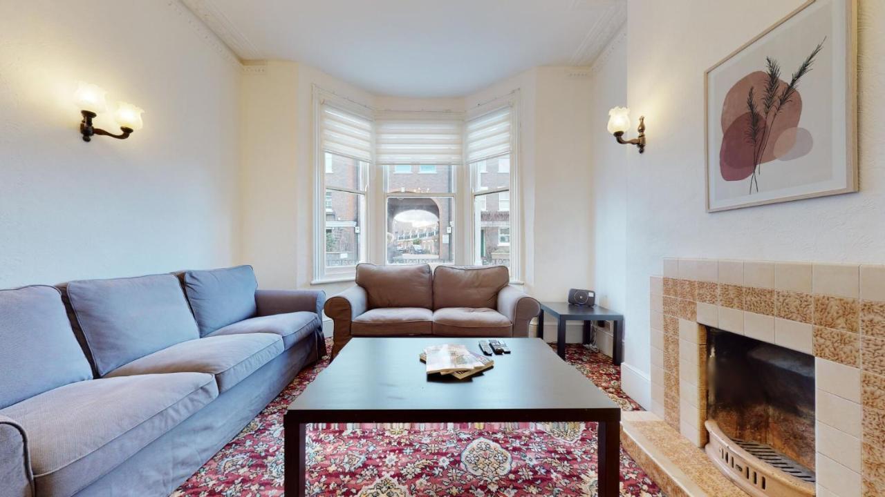 Cheerful 4 Bedroom Victorian House With Back Courtyard London Luaran gambar