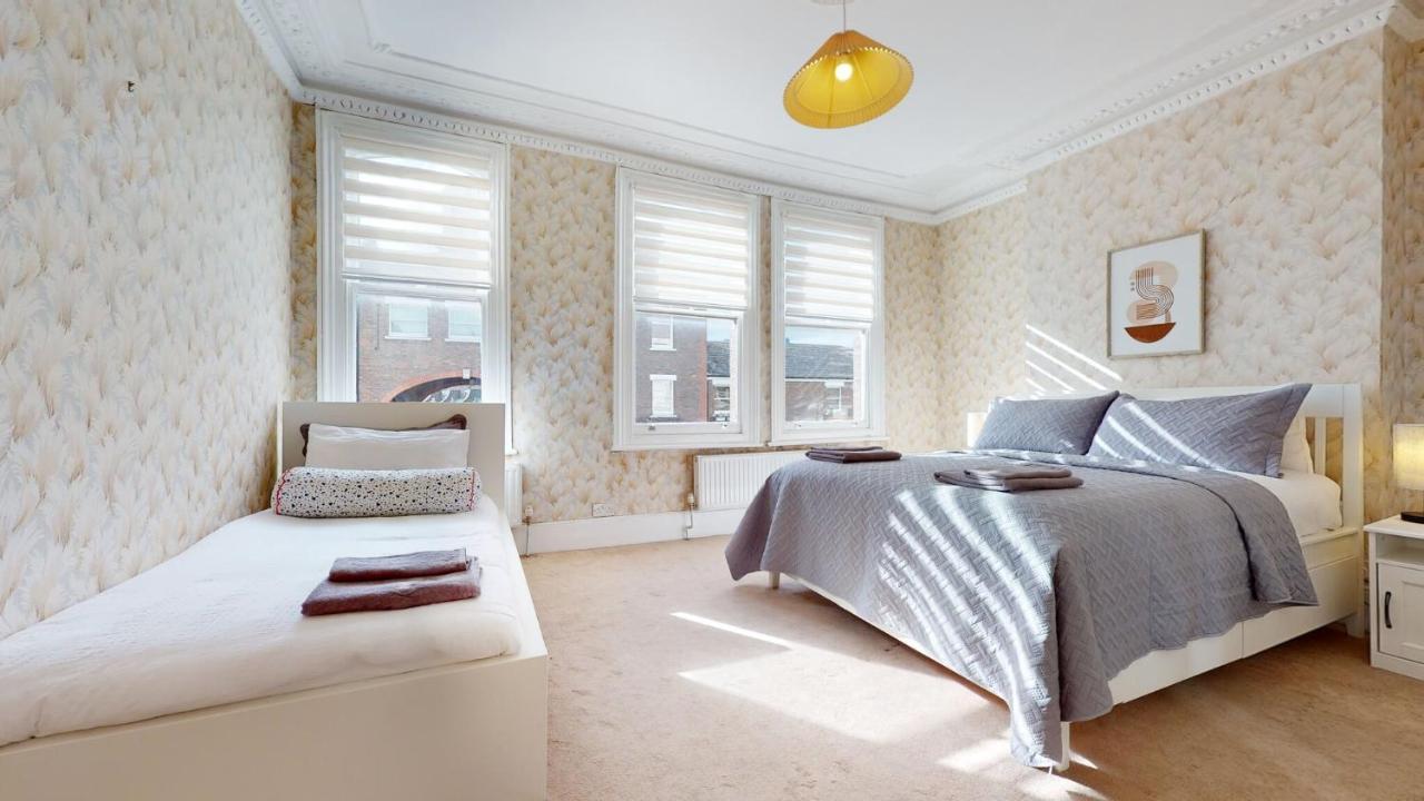 Cheerful 4 Bedroom Victorian House With Back Courtyard London Luaran gambar
